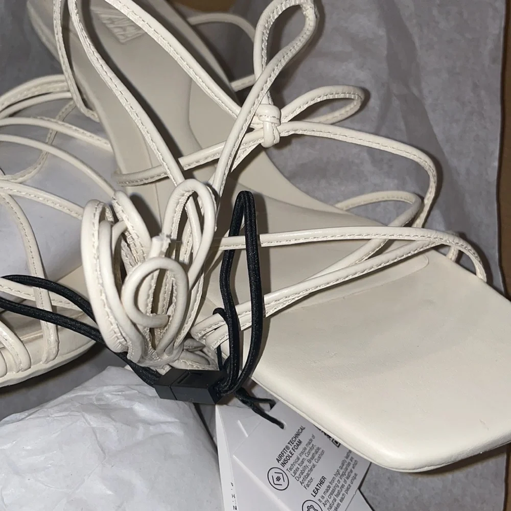 HEELED STRAPPY LEATHER SANDALS - Picture 7 of 7